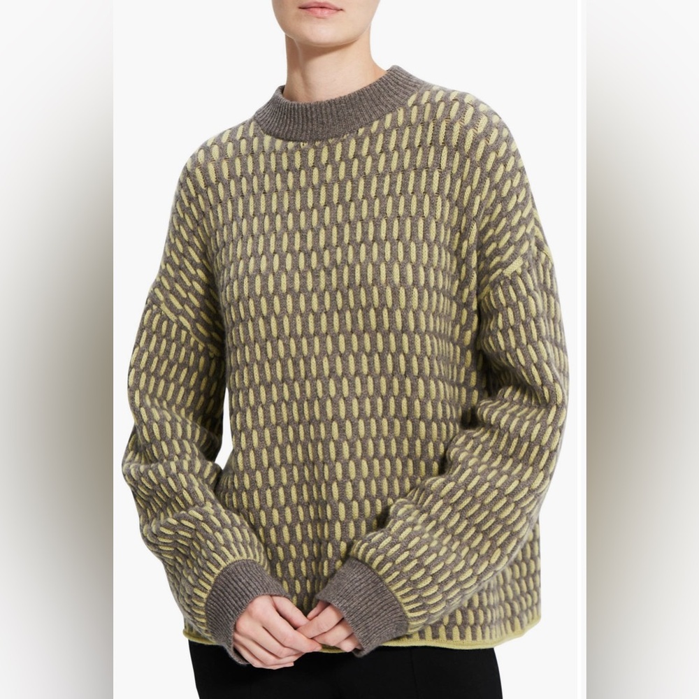 Theory
Two-Tone Plaited
Cashmere Sweater , Size M, Women